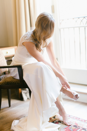 lace-back-wedding-dresses