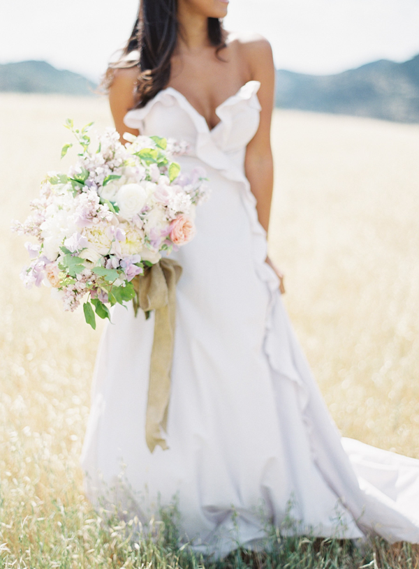 lilac-wedding-bouquet-ideas