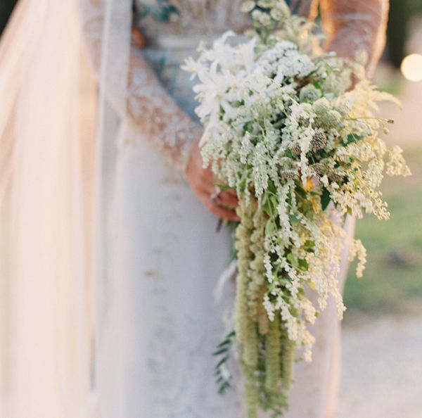 modern-elegant-cascading-wedding-bouquet