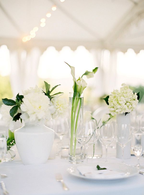 napa-wedding-table-centerpiece-white-flowers-1