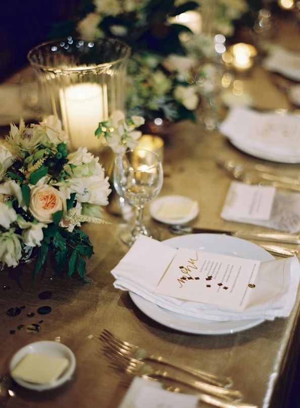 new-orleans-black-tie-wedding-reception-decor-place-setting-gold-elegant