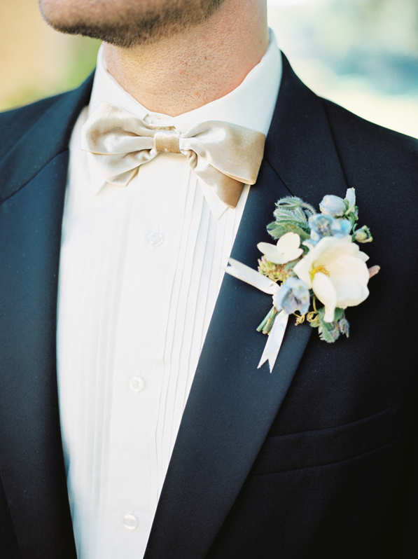 organic-white-wedding-bouquet