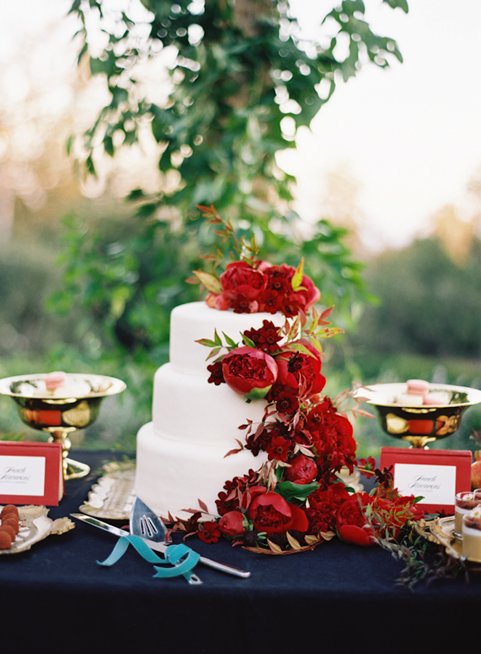 red-floral-wedding-cake
