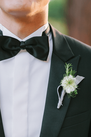 rustic-wedding-boutonnieres