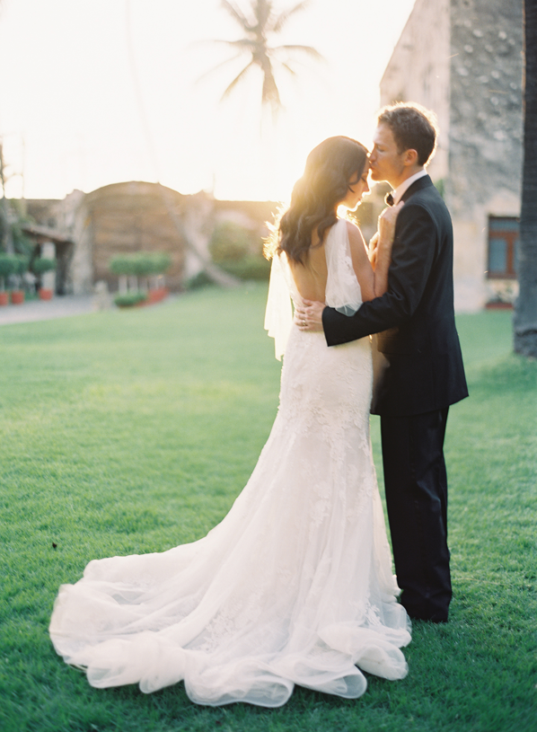 rylee-hitchner-mexico-wedding-bride-groom