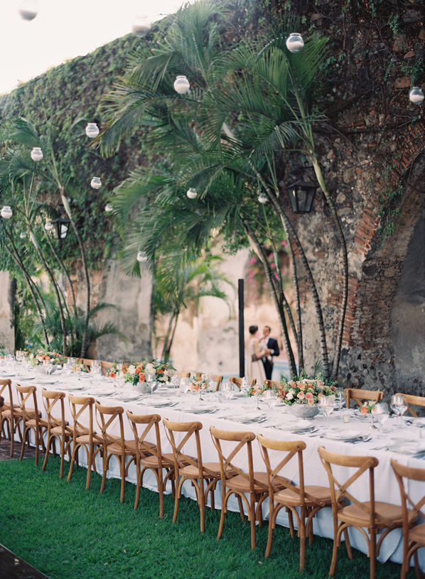 rylee-hitchner-mexico-wedding-reception-garden