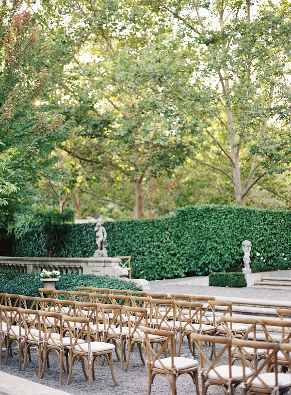 vineyard-chairs-greenery-enjoy-events