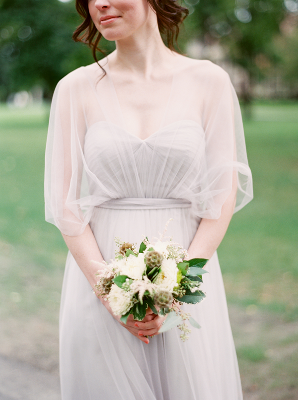white-and-green-bridesmaid-bouquet