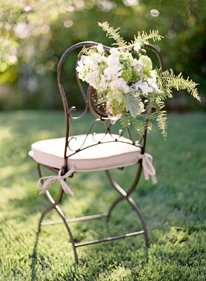 white-wedding-aisle-chair-markers