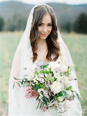 wildflower-rustic-wedding-bouquet