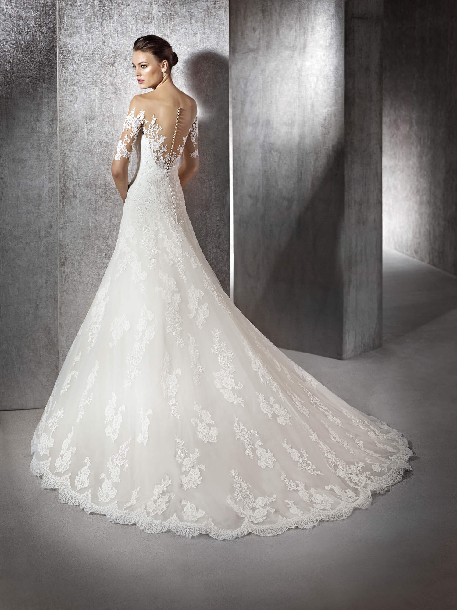 ZELENY (St. Patrick) | PreOwned Wedding Dresses